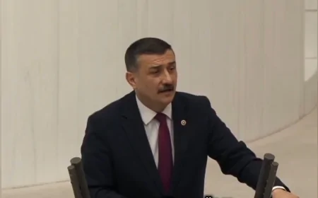 İYİ Parti Genel Başkan Yardımcısı ve Bursa Milletvekili Selçuk Türkoğlu: “72,6 Milyar Dolarlık Özelleştirme Yetmedi mi, Şimdi Köprüler mi Satılacak”