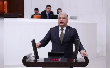 DEVA Partisi Genel Başkan Yardımcısı Sadullah Kısacık: “İktidar çek kırdırır gibi otoyol ve köprü gelirlerini kırdırıyor”