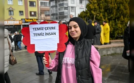 Altındağ Belediye Başkanı Tiryaki Karapürçek Mahallesi’nde Vatandaşlarla Birlikte Temizlik Seferberliğini Sürdürüyor