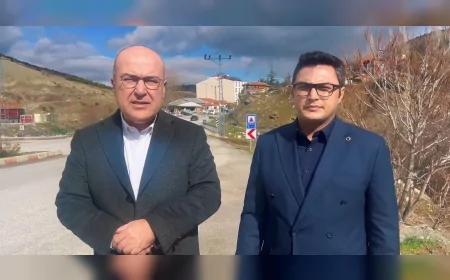 CHP İçişleri Politika Kurulu Başkanı Murat Bakan: “Hakkari İl Emniyet Müdürü’nün açığa alınması lazım hayatını kaybeden Başkomiserin ailesine taziye ziyaretinde bulundu”