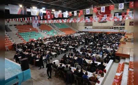 Çorum Belediyesi’nin İftar Sofrasında İlk Oruç Açıldı: “Ramazan Boyunca Her Gün 1000 Kişiye İftar Vereceğiz”