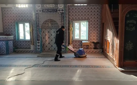 Kandıra Belediye Başkanı Erol Ölmez: “Ramazan Ayı Boyunca Camilerimizde Temizlik Çalışmalarımız Sürecek”