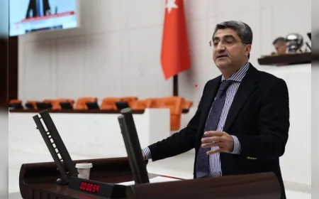 DEVA Partisi Genel Başkan Yardımcısı Mehmet Emin Ekmen Millî Dayanışma Komisyonu Raporunu Değerlendirerek Hukuk ve Demokratik Katılım Vurgusu Yaptı