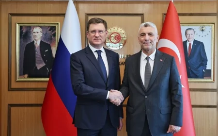 Ticaret Bakanı Ömer Bolat: “Rusya ile 100 milyar dolarlık ticaret hacmi hedefine ulaşmak için adımları değerlendirdik”