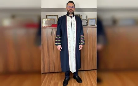 Hitit Üniversitesi Tıp Fakültesi Kurucu Akademisyeni Prof. Dr. Emre Demir Profesörlük Unvanını Aldı