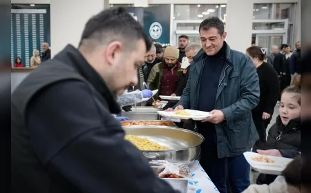 Giresun Belediye Başkanı Fuat Köse Ramazan’ın Üçüncü Gününde Orucunu Vatandaşlarla Birlikte Açtı
