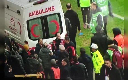 Çorum FK ile Ümraniyespor maçında tribünde fenalaşan altyapı antrenörü Hayrettin Karaca kalp krizi geçirdi