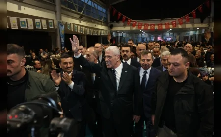 İYİ PARTİ GENEL BAŞKANI MÜSAVAT DERVİŞOĞLU: “O CANİYİ İMRALI’DAKİ KOĞUŞUNDA ÇÜRÜTMEK BİZİM BOYNUMUZUN BORCUDUR”