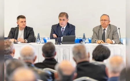 İzmir Büyükşehir Belediye Başkanı Dr. Cemil Tugay: “Günü kurtarmak için değil, geleceğimizi kurtarmak için çalışmalıyız”