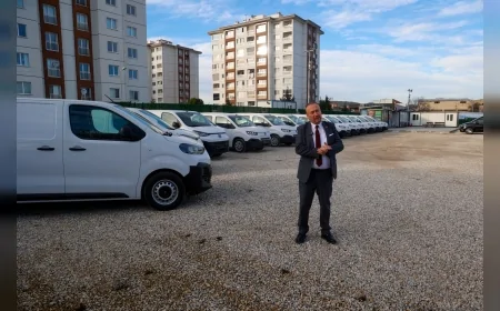 Uşak Belediye Başkanı Özkan Yalım: “İcralık ve kiralık araç dönemine son verdik”