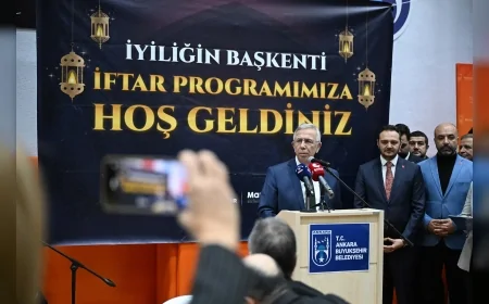 ANKARA BÜYÜKŞEHİR BELEDİYE BAŞKANI MANSUR YAVAŞ: “SİZLERLE AYNI SOFRAYI PAYLAŞMANIN AYNI ANDA AMİN DEMENİN MUTLULUĞUNU YAŞIYORUM”