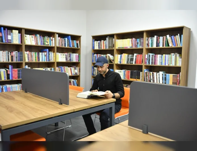 Kayseri Büyükşehir Belediye Başkanı Memduh Büyükkılıç: “Erciyes Üniversitesi Diş Hastanesi’ne 4 Bini Aşkın Kitapla Okuma Salonu Kazandırdık”