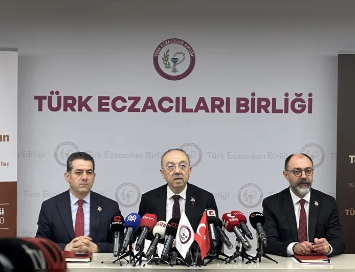 Türk Eczacıları Birliği Başkanı Ecz. Mehmet İrfan Demirci: “Güçlü bir sağlık sistemi ancak eczacının güçlendirilmesiyle mümkündür”