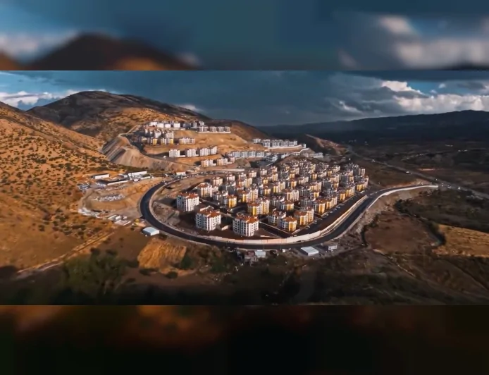 Çevre, Şehircilik ve İklim Değişikliği Bakanı Murat Kurum: “Gün ağardı, yaraları sardık, küllerimizden dipdiri ayağa kalktık”