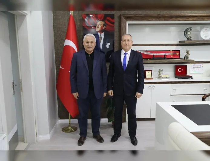 Kavak Belediye Başkanı Şerif Ün: “Nazik ziyaretleri ve verimli sohbetleri için teşekkür ediyorum”