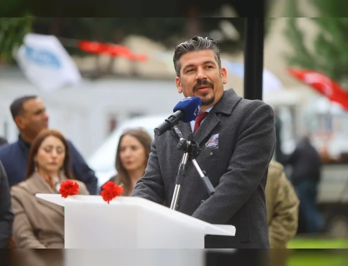 Karabağlar Belediyesi 6 Şubat’ı Anma Programında Afet Gönüllülerini Sertifikalandırdı Dayanışma Vurgusu Öne Çıktı