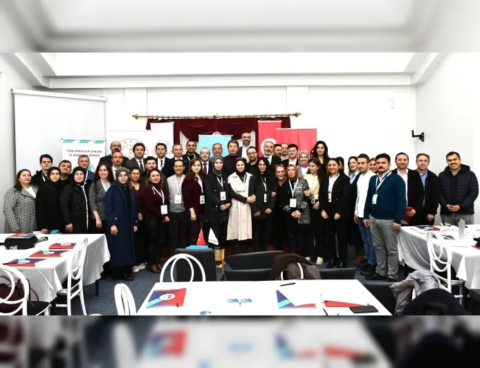 Çorum İl Millî Eğitim Müdürü Cemil Çağlar: “Ailede psikolojik iyi oluşu destekleyen çalışmalar kalıcı katkılar sunuyor”