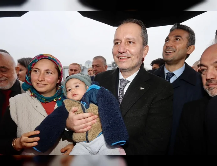 Yeniden Refah Partisi Genel Başkanı Fatih Erbakan Hatay’da: “Depremzedelerin Taleplerini Meclis Kürsüsünden Haykıracağız”
