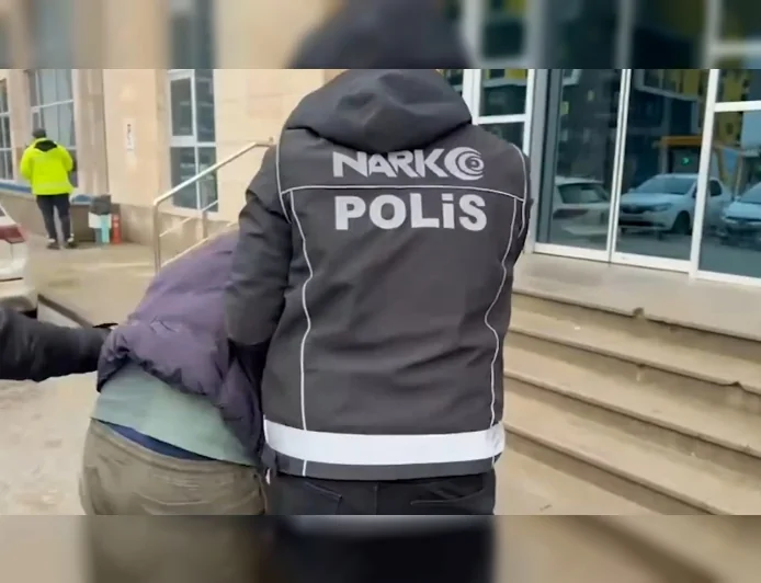 İçişleri Bakanı Ali Yerlikaya: “Edirne’de 240 kilogram skunk ele geçirildi, uyuşturucuya karşı savaşımız sürecek”