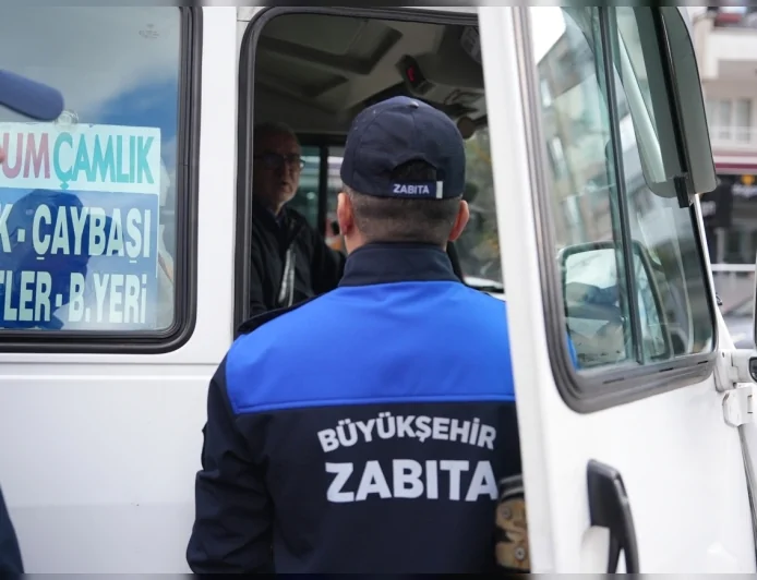 Denizli Büyükşehir Zabıtası’ndan şehir içi minibüslere kapsamlı denetim: Güvenli ve konforlu ulaşım vurgusu