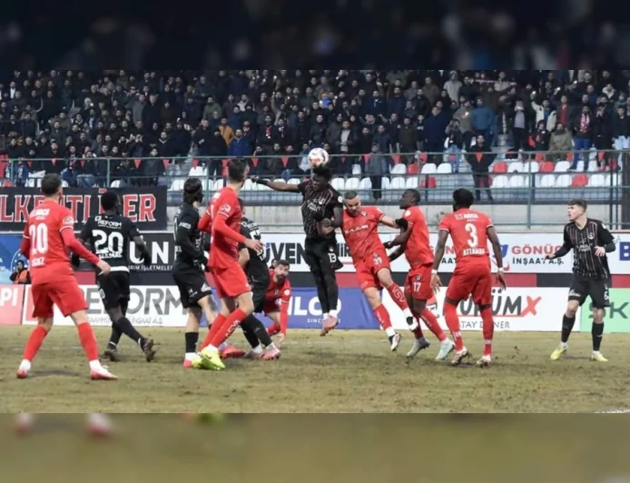 Van Atatürk Stadı’nda kritik kayıp Arca Çorum FK öne geçtiği maçta Vanspor’a 3-1 yenildi