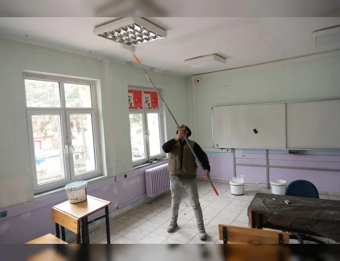 Sivrihisar Belediyesi Nurbiye Gülerce Mesleki ve Teknik Anadolu Lisesi’nde Yenileme Çalışmalarını Tamamladı