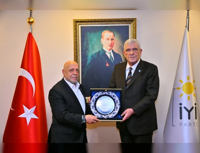 İYİ Parti Genel Başkanı Müsavat Dervişoğlu, Hak-İş Genel Başkanı Mahmut Arslan ile Genel Merkez’de Bir Araya Geldi