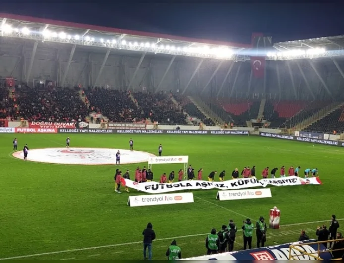 Çorum FK İstanbulspor Maçında Son Dakika Penaltısıyla 3-2 Mağlup Oldu