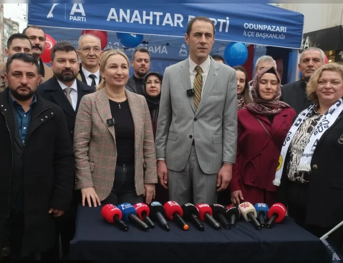 Anahtar Parti Genel Sekreteri Nihal Ağca: “İttifakımız milletimizledir, Eskişehir’de ve Türkiye’de iktidarı hedefliyoruz”
