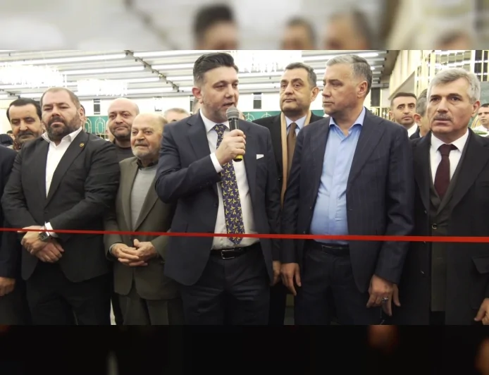 MEŞHUR ÖZÇELİK ASPAVA ÇUKURAMBAR’DA 4. ŞUBESİNİ AÇTI; NECMETTİN AKKAYA: “45 YILLIK EMEĞİ YENİ ŞUBELERLE BÜYÜTÜYORUZ”