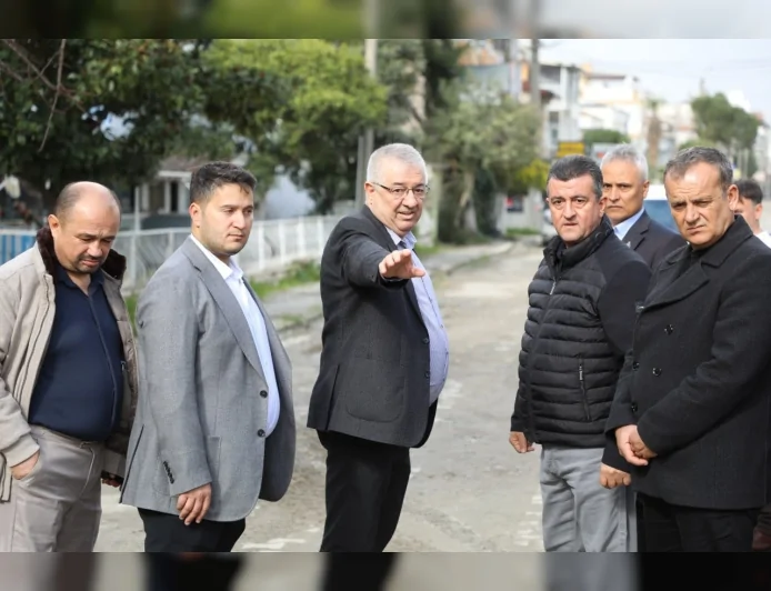 Edremit Belediye Başkanı Mehmet Ertaş: “İkizçay’dan başladık, bozulan yolları etap etap yeniliyoruz”