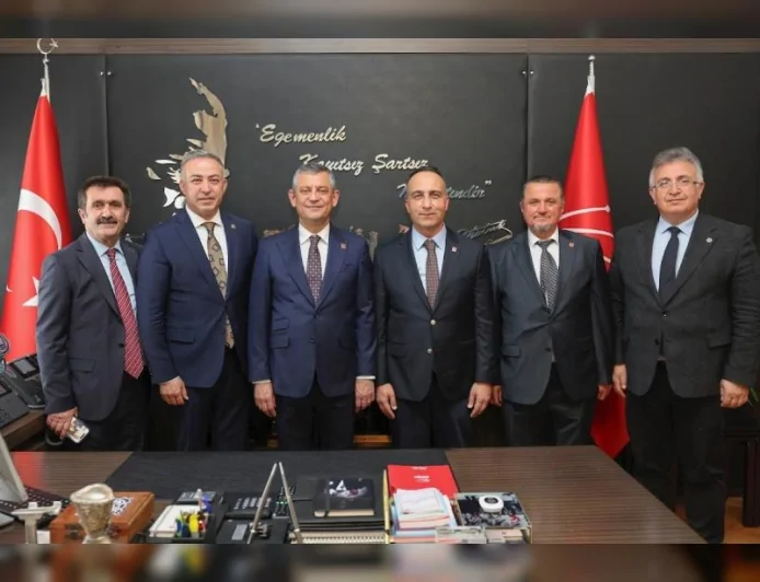 CHP Genel Başkanı Özgür Özel: “Çorum’da Tarihi Bir Kalabalıkla Güçlü Bir Miting Gerçekleştirdik”