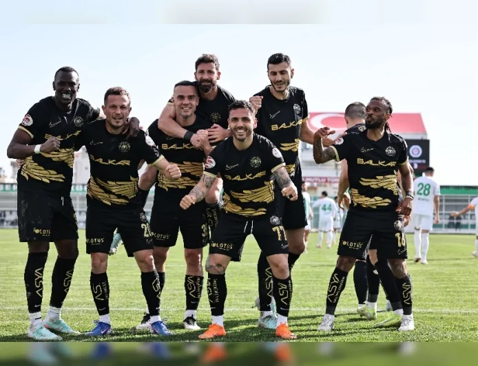 Arca Çorum FK Serik Deplasmanında İki Kez Geriye Düştü Maçı 3-2 Kazandı