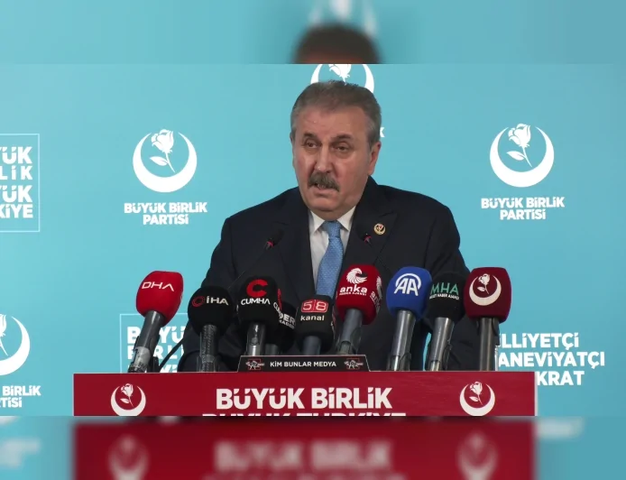 Büyük Birlik Partisi Genel Başkanı Mustafa Destici: “PKK silah bırakmadı, uzantıları kendini feshetmedi”
