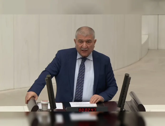 Gelecek Partisi Bursa Milletvekili Dr. C. Kani Torun: “Bir Ay Bile Olsa Adaletsizliğe Ara Versek Fena mı Olur”