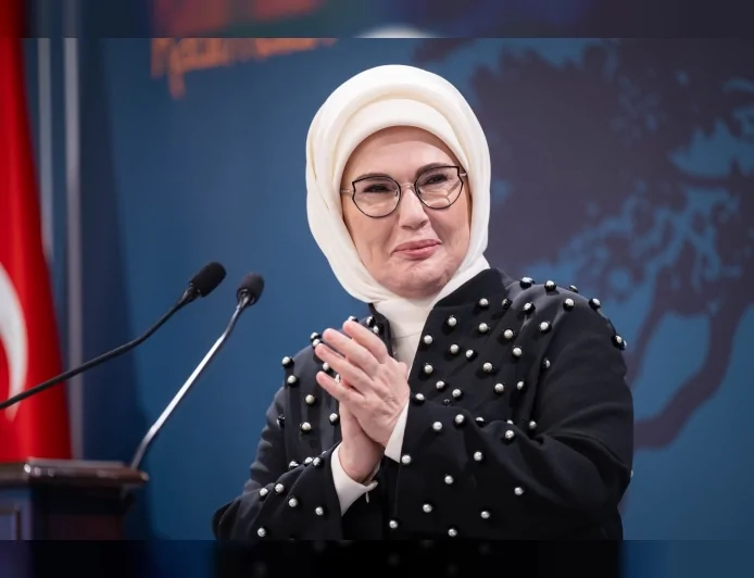 Cumhurbaşkanı Recep Tayyip Erdoğan’ın eşi Emine Erdoğan: “Gerçeği görünür kılan her kare, yarınlara bırakılmış kıymetli bir hafızadır”