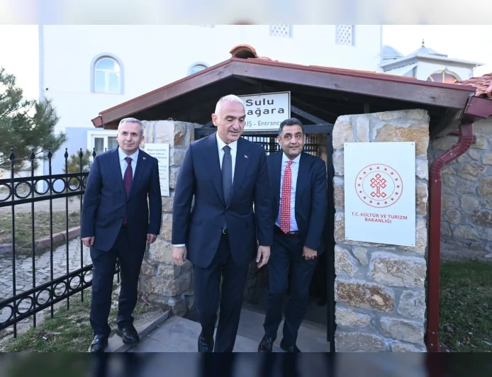 Kültür ve Turizm Bakanı Mehmet Nuri Ersoy Kırıkkale’de İftar Sofrasına Konuk Oldu, Keskin’de Vatandaşlarla Yürüdü