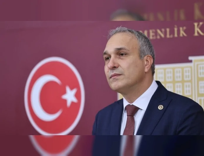 CHP Gölge Milli Eğitim Bakanı Suat Özçağdaş: “Çocukların İftar Fotoğrafını İsteyen Bakan, Aç Gitmelerini Dert Etmiyor”