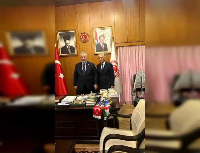 Hekimsen Genel Başkanı Uzm. Dr. Adil Kurban: “Sağlık sistemi güçlü bir Hekimlik Meslek Kanunu ile güvence altına alınmalıdır”