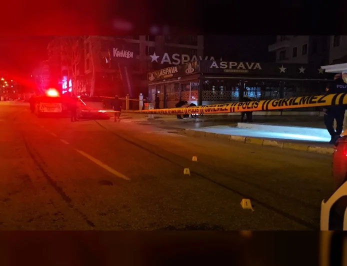 Çorum’da Aynı Restorana İkinci Kez Silahlı Saldırı: Şüpheliler Motosikletle Kaçtı