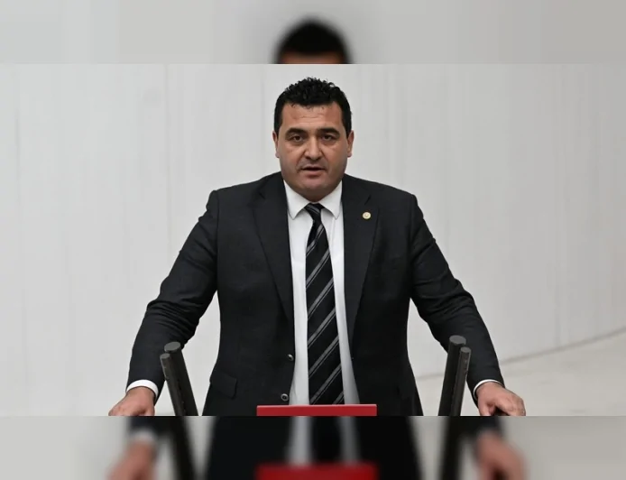 CHP Genel Başkan Yardımcısı Ulaş Karasu: “SİDEMİR’in çarkları dönmeli, işçilerin mağduriyeti bitmelidir”