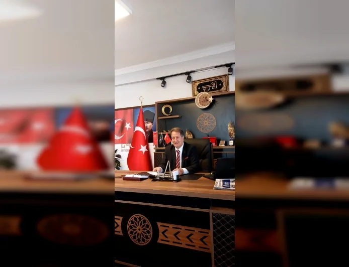 ANAHTAR PARTİ ERZİNCAN İL BAŞKANI AHMET KORKMAZ: “ALTINA ENDEKSLİ BORÇLANMA EKONOMİYE KKM’DEN DAHA AĞIR BİR FATURA ÇIKARACAK”