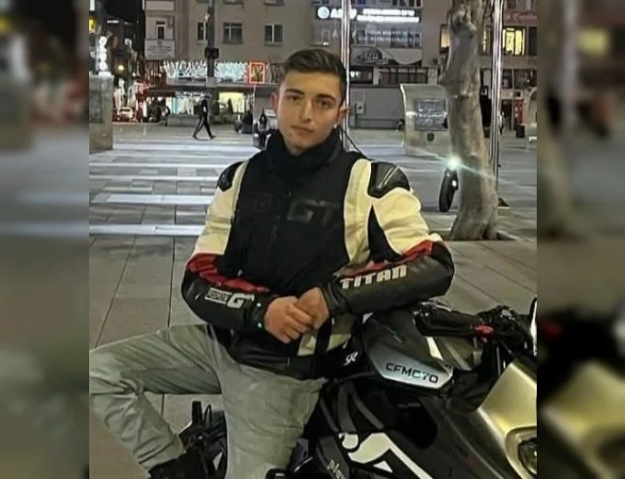 Çorum Kargı’da otomobil ile motosiklet çarpıştı 17 yaşındaki Tuna Biçer hayatını kaybetti