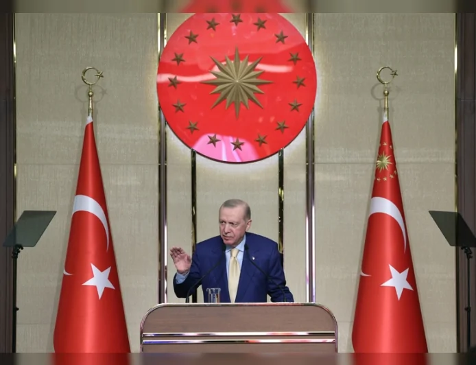 CUMHURBAŞKANI RECEP TAYYİP ERDOĞAN: “İŞÇİLERİMİZİN VE MEMURLARIMIZIN REFAHINI YÜKSELTMEK İÇİN DEVRİM NİTELİĞİNDE ADIMLAR ATTIK”