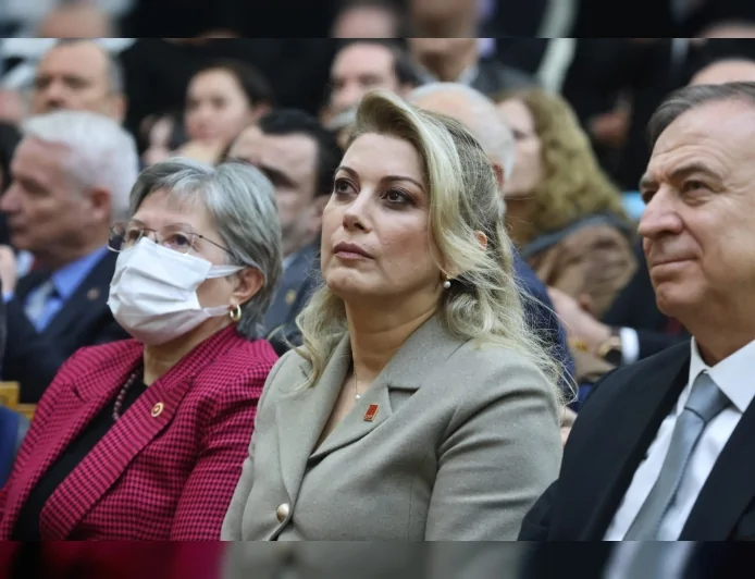 TBMM’ye Soru Önergesi Veren CHP’li Asu Kaya: “3 Yıldır Cevap Yok, Enkazdan Çıkan Altın ve Paralar Nerede?”