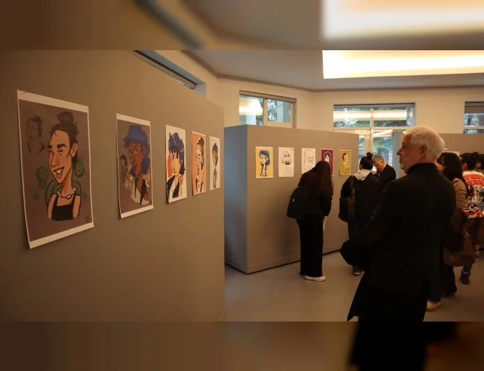 Dünyada iPad ile Karikatür Çizen İlk İsim Angie Jordan Ankara’da Sergi ve Atölye Çalışması Gerçekleştirdi