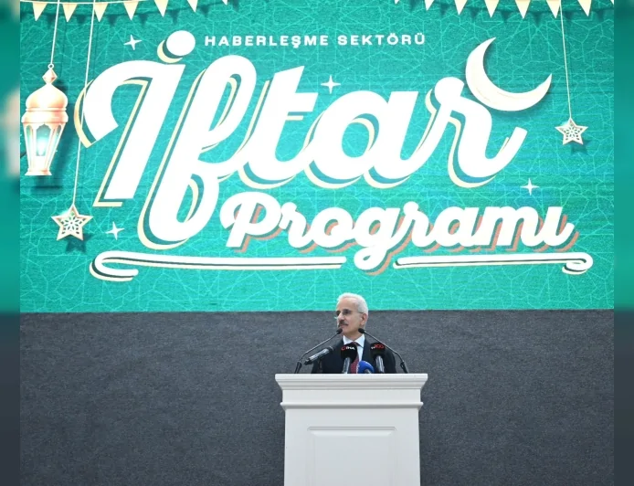 Ulaştırma ve Altyapı Bakanı Abdulkadir Uraloğlu: “15 Yaşından Küçük Çocuklar Sosyal Paylaşım Sitelerinde Hesap Açamayacak”