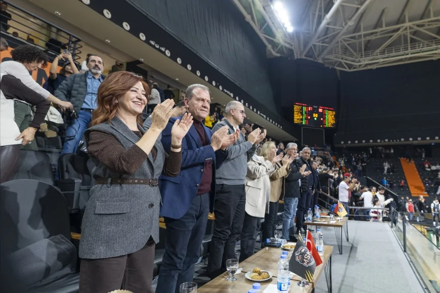 Mersin Büyükşehir Belediye Başkanı Vahap Seçer: “MSK, Bahçeşehir Koleji’ni Evinde 87-80 Mağlup Etti”