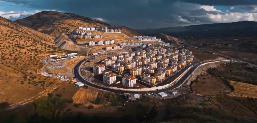 Çevre, Şehircilik ve İklim Değişikliği Bakanı Murat Kurum: “Gün ağardı, yaraları sardık, küllerimizden dipdiri ayağa kalktık”