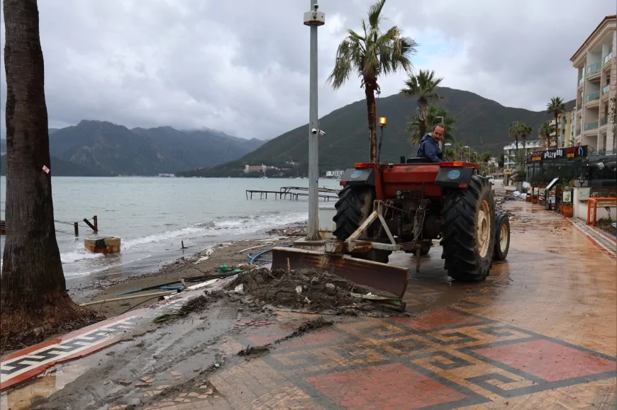 Marmaris’te 15 Günlük Fırtına Mesaisi: 220 Ağaca Müdahale Edildi, 40 Kamyon Atık Toplandı